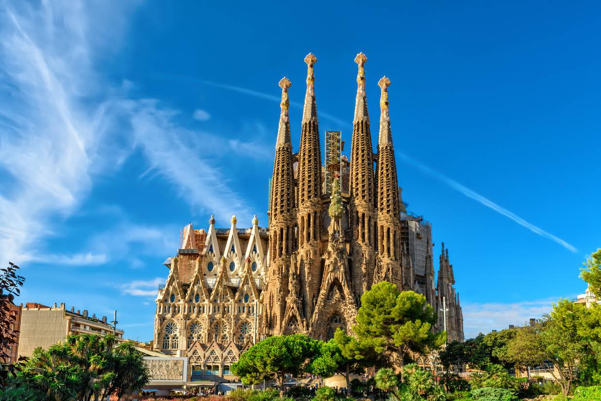 La Sagrada Familia - Barcelona-home