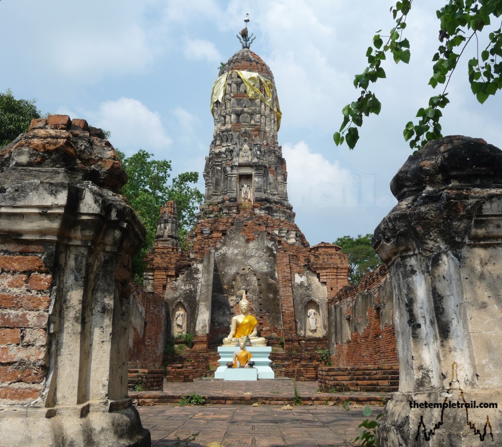 Prang at Wat Choeng Tha, Ayutthaya. Photo credit, thetempletrail.com