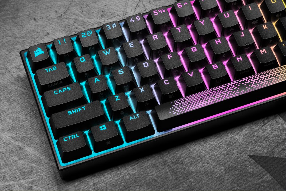 Le petit clavier Corsair K65 RGB Mini est conseillé aux joueurs compétitifs