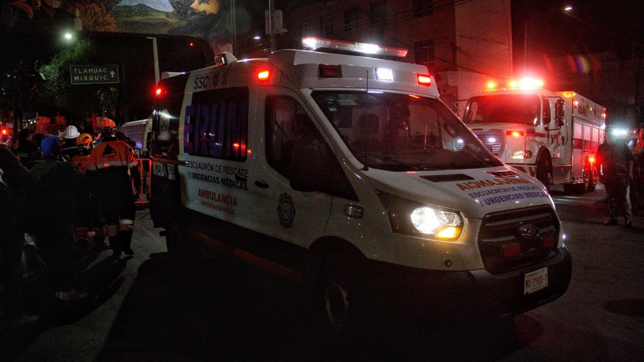 Confirman muerte de conductor de coche aplastado por desplome de metro Olivos; viajaba con su esposa
