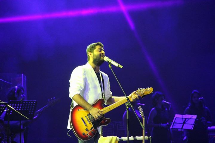 arijit singh with guitar