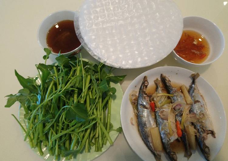 Image result for cá nục hấpCách hấp cá nục cuốn bánh tráng thơm ngon tròn vị ăn là ghiền