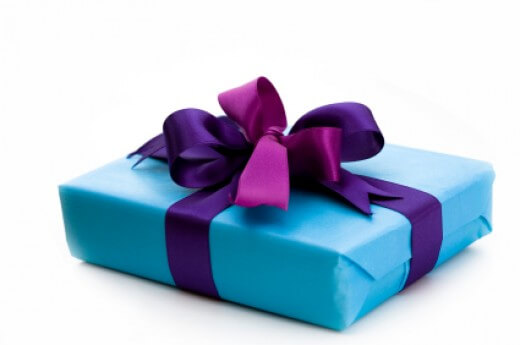 Как упаковать подарок в бумагу самостоятельно?