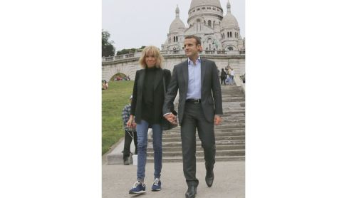 Emmanuel-Macron-wife-Brigitte-Trogneux-Macron-photo