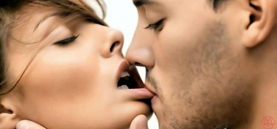HOW TO KISS PASSIONATELY
