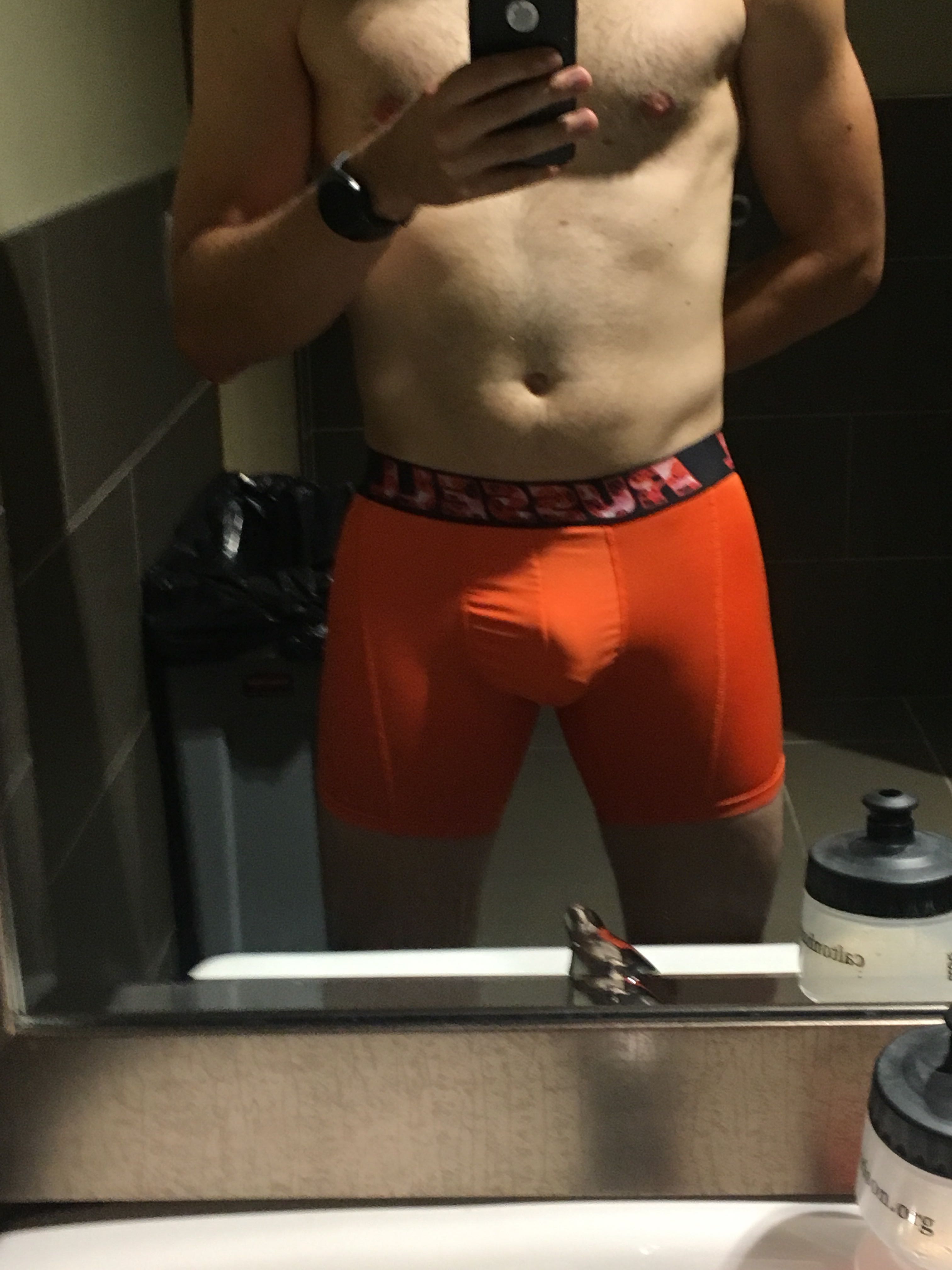Bulging at the gym | Snapchat  Khiêu dâm | Hot XXX Gays