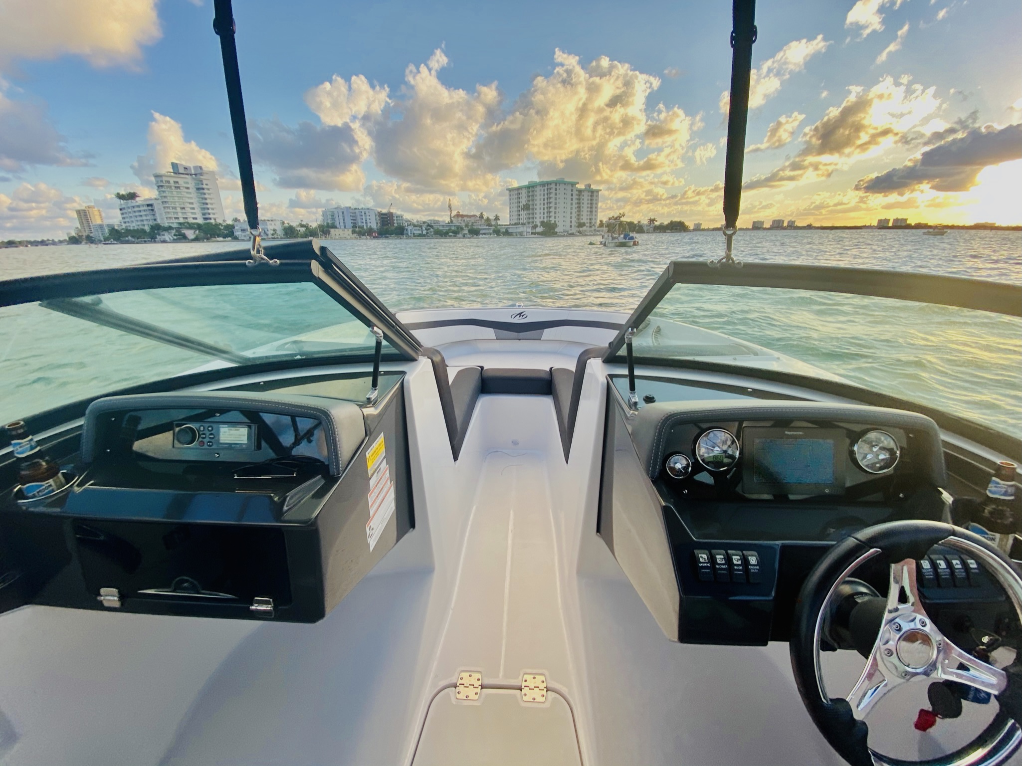 Spend the day on Boat Tours in Biscayne Bay, Miami