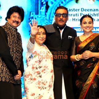 Photos: Vidya Balan, Asha Bhosle & others snapped at Lata Deenanath Mangeshkar Awards