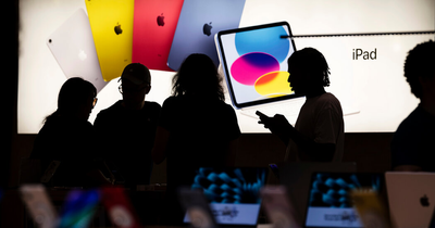 Sales Drop in Apple’s Third Quarter but Top Wall Street Expectations