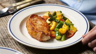 Pork steaks with summer vegetables
